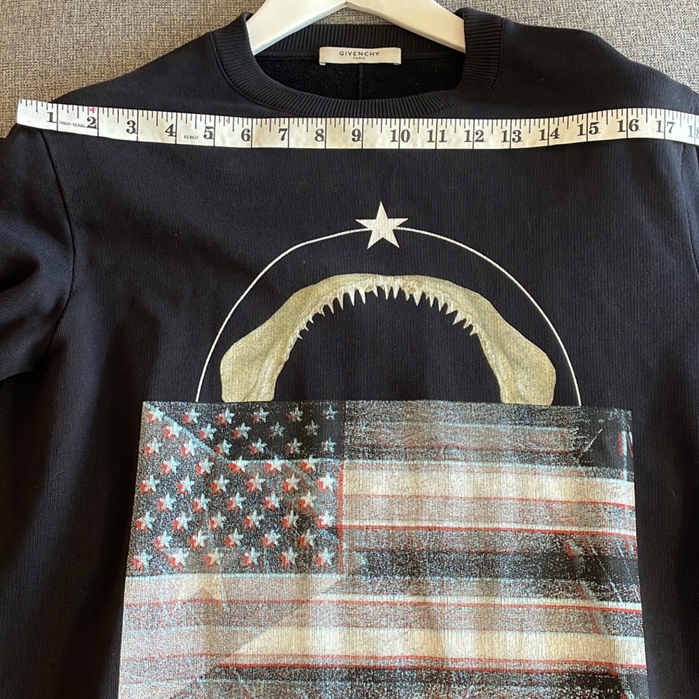 Authentic Givenchy Sweatshirt - image 1